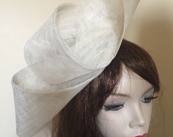 Fascinator Ivory Cream Beige loop headpiece on hairband, perfect for the races or a wedding