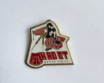 Vintage enamel pin / Hadet Photo Video pin / movie pin / film director pin / hollywood pin