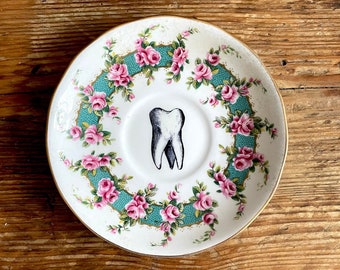 Vintage Victorian Tooth Plate Altered Art / dental / dentist / teeth / First tooth / Sweet tooth / wall art plate