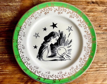 Vintage Witchy Woman witch fortune teller Plate Altered Art / wall art plate / Wall Decor / spooky / mystic / tarot