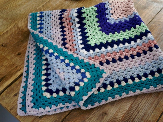Pattern knitting blanket squares