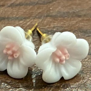 Flower Stud Earrings-Design 1