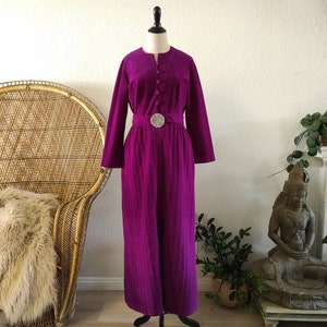 70&#39;s RARE Chic Vanity Fair magenta velour long sleeve button front/zipper/buckle/belted maxi robe/dress sz S-M//4-6
