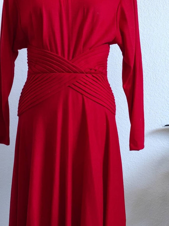 GoRgEoUs NWOT Nancy Johnson red 100% Wool draped/… - image 9