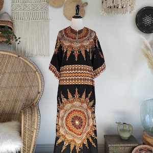 70&#39;s Boho dashiki Bold sunburst/Mandala print black/earthy cotton Angel wing slv. caftan maxi dress S/M
