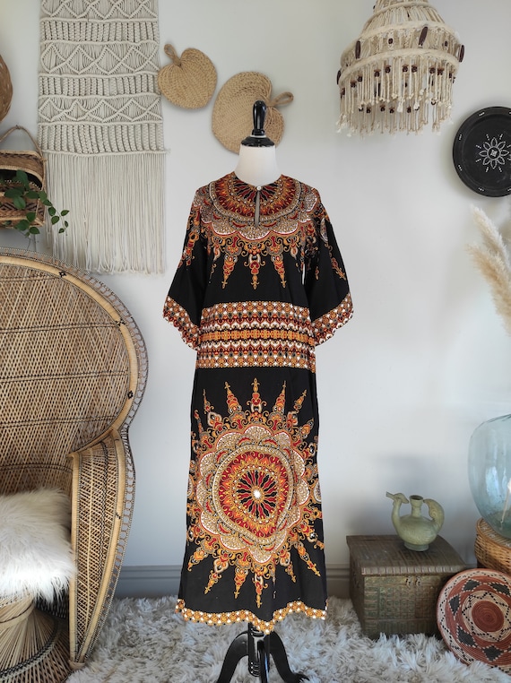 70's Boho dashiki Bold sunburst/Mandala print bla… - image 1