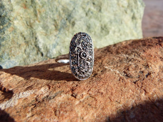 90/'s Handmade Romantic Shimmery Celtic style engraved 925 sterling silver ring sz 4