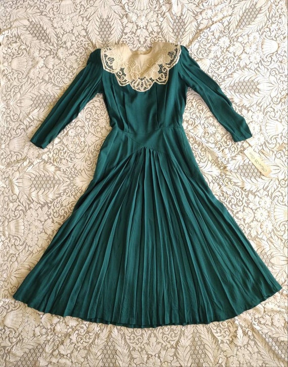 80's Old stock Marie St. Claire Emerald green/ivor