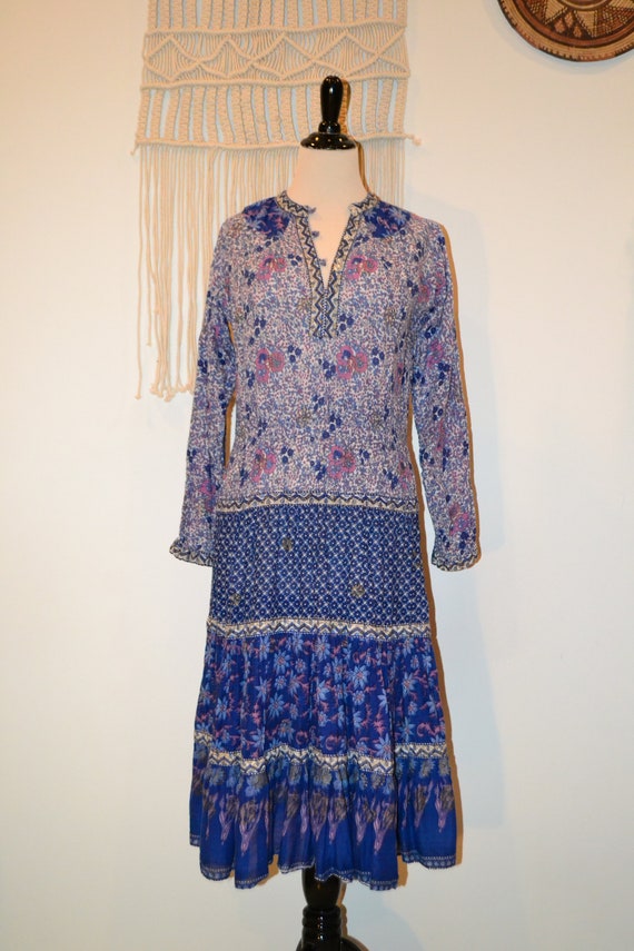 70's 80's Kaiser Pakistan blue/pink/white soft sh… - image 1