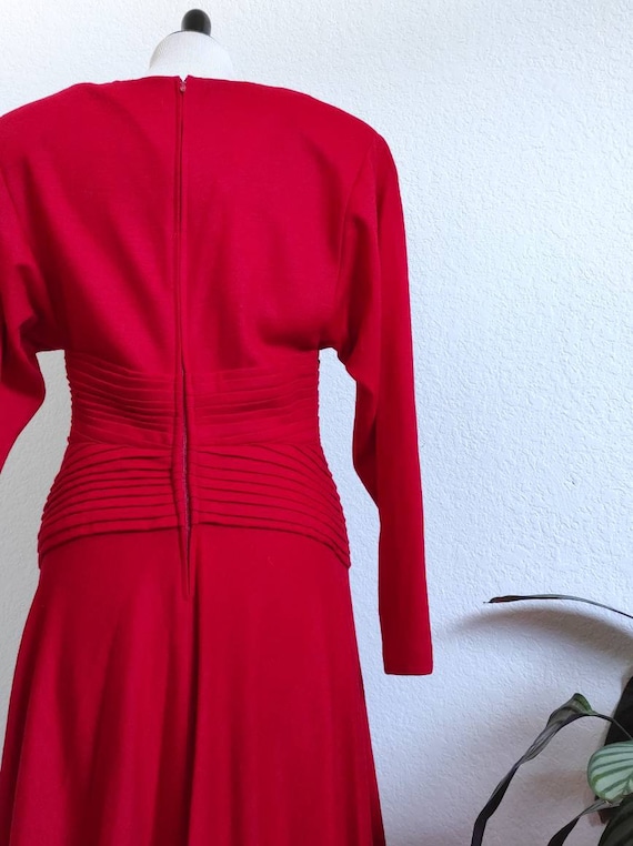 GoRgEoUs NWOT Nancy Johnson red 100% Wool draped/… - image 3