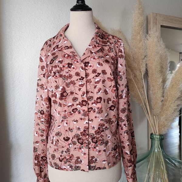 60's 70's mauve/pale pink/brown/grey floral novelty print long slv silky polyester? button down secretary shirt top sz M