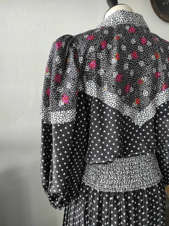 80's Mod SUSAN FREIS black/white/red/purple polka… - image 7