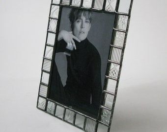 5 X 7 picture frame - Clear glass pattern - Vertical or horizontal