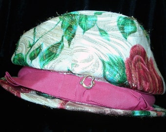 Hat Lucila Mendez Tapestry pink aqua Floral