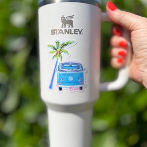 Adesivo Vintage Beach Van, vinile fustellato e spesso di alta qualità, palma colorata e stravagante, Surf Culture di Kelly Tracht