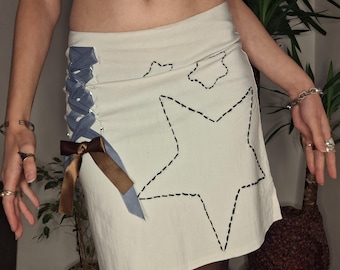 White short skirt (sewn stars)