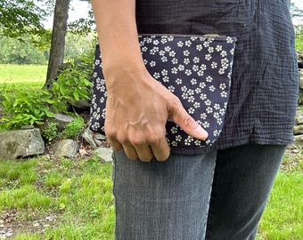 Bolsa de algodón con diseño de cornejo índigo japonés: bolsa de viaje minimalista de latón con cremallera