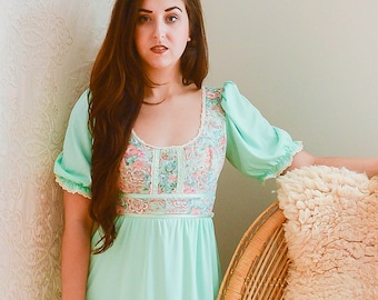 vintage 1970s sea foam green bohemian dress