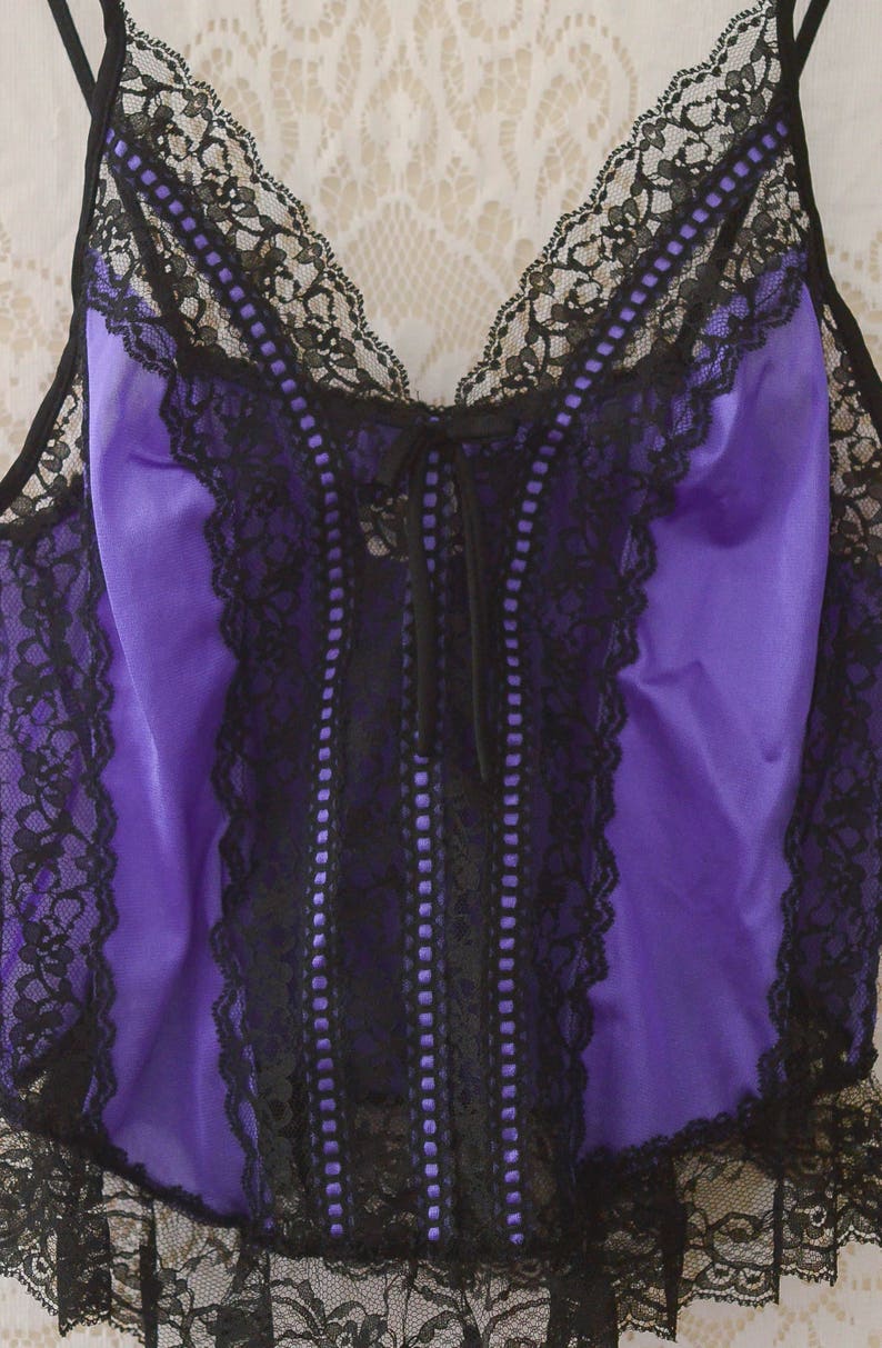 vintage 1980s purple /& black lace ruffle teddy