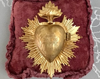 Flaming Heart Lockett, Antiqued Gold Finish