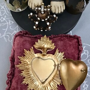 Flaming Heart Lockett, Antiqued Gold Finish image 4