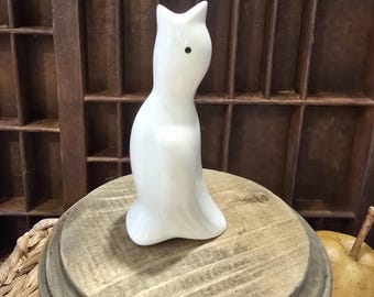 White Porcelain Pie Bird Vent, Pie Baking Tool, Kitchen Vignette Collectible