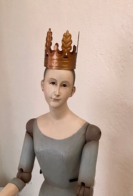 Crown The Little Cesar Metal For Home Décor Santos Cage Doll Singapore - Metal Crown Home Decor Crown The Little Cesar Metal For Home Décor Santos Cage Doll Singapore - Metal Crown Home Decor