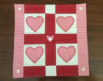 Quilt Valentine heart wall hanging or table covering