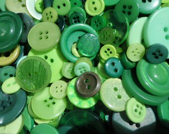 Green Sewing Button Mix 5 to 30mm
