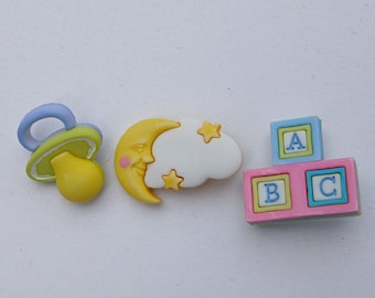3 Baby Hugs Shank Sewing Buttons MAQ