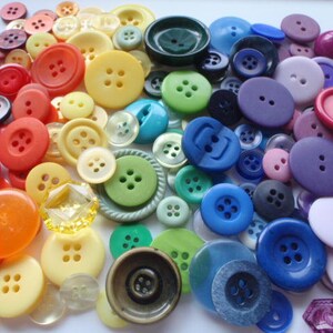 Rainbow Mix of Sewing Buttons 5 to 30mm 180 to 220 Buttons Quarter Pound of Buttons image 3