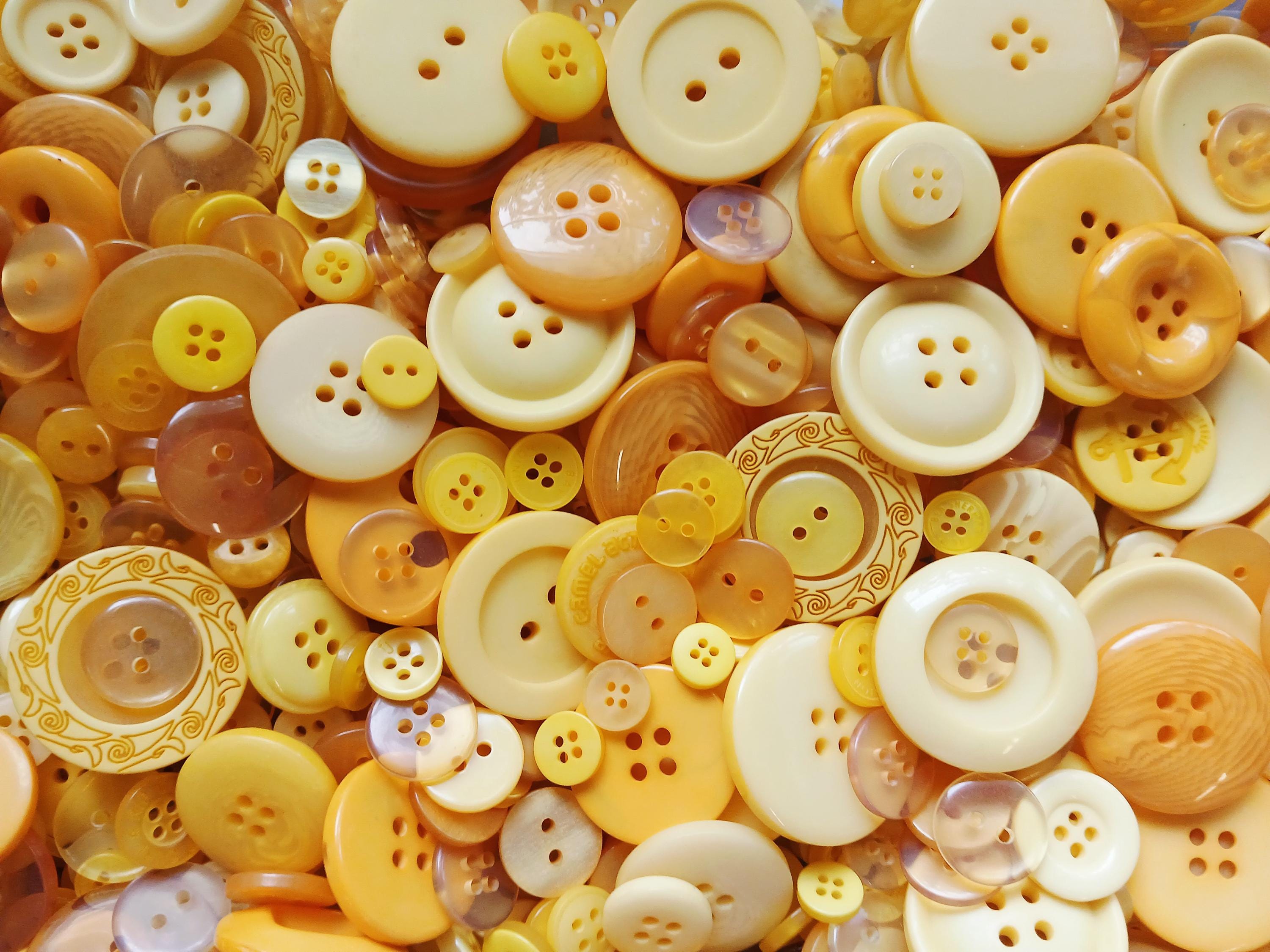 Craftisum Cute Yellow Flower Sewing Buttons - 20 Pcs, 25mm (1 Inch), Shank Back - View #3