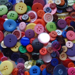 Rainbow Mix of Sewing Buttons 5 to 30mm 180 to 220 Buttons Quarter Pound of Buttons image 5