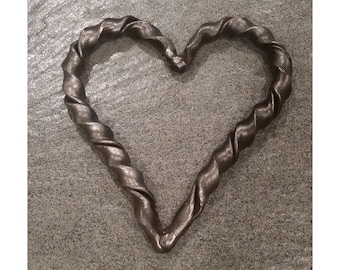 6" Twisted Metal Heart