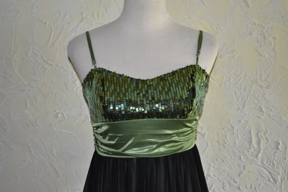 SPEECHLESS Ladies Knee Length Green Sequined Top … - image 2