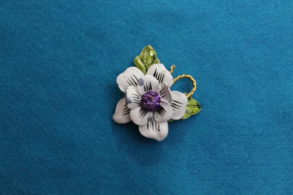 Vintage circa 1960s Flower Lot Of 3 Pins OR Brooc… - image 6