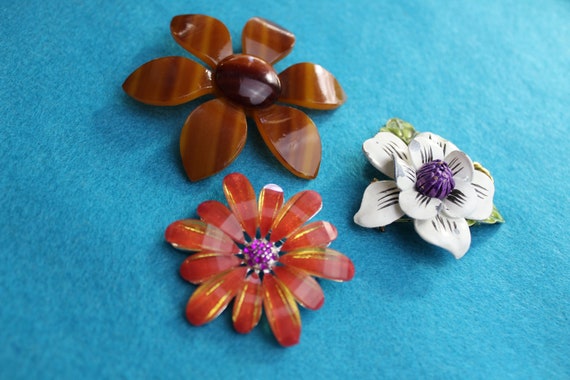 Vintage circa 1960s Flower Lot Of 3 Pins OR Brooc… - image 3