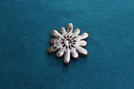 Vintage circa 1960s Flower Lot Of 3 Pins OR Brooc… - image 9
