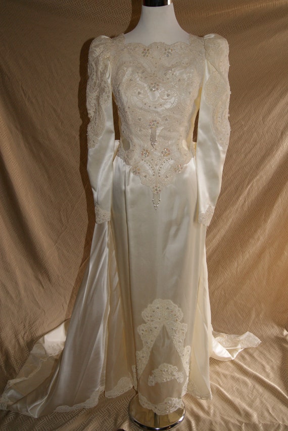 ilgwu wedding dress