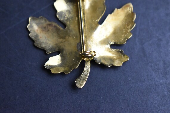 Vintage 1970s Gold Tone Metal Maple Leaf Or Oak L… - image 7