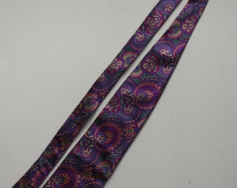 1970s To 1990s Oleg Cassini Necktie 100% Silk RN43170 Ornate Paisley And Floral Pattern