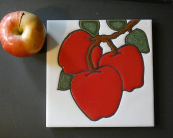 Vintage 1983 To 2007 Peola Valley Pottery Tile Southwestern Style Multi Color Red Apples