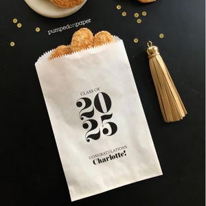 personalized graduation favor bags, Class of 2025 treat bags, graduation party, to-go goodie bags, custom candy bags, cookie bag, GCO2021FB1