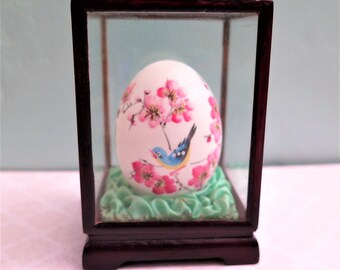 in it/'s own case to protect this delicate object Made in China, Birds with flowers Unique Handpainted Egg
