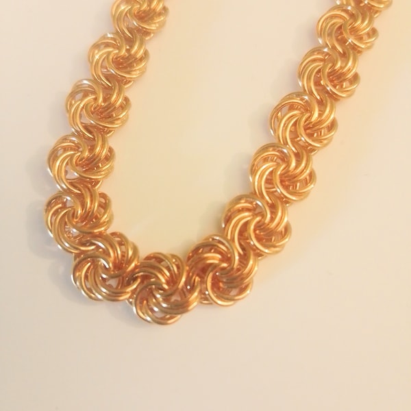 Vintage Gold Tone Chain Necklace with Swirl Links, 24" Chain, Matinee Length Medium Gold Chain Necklace, Birthday Gift for Her, c. 1980s