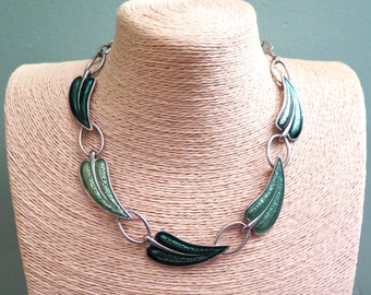 Vintage  Green Enamel Leaf Necklace, Arts and Crafts / Art Nouveau Style, c.1980s - 1990s. Ideal Gift For Her.