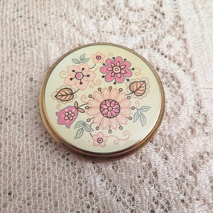 Vintage Mascot Powder Compact with a Pink Floral Design, Vintage Powder Compact, Vintage Compact, ASB Mascot 1960s 1970s