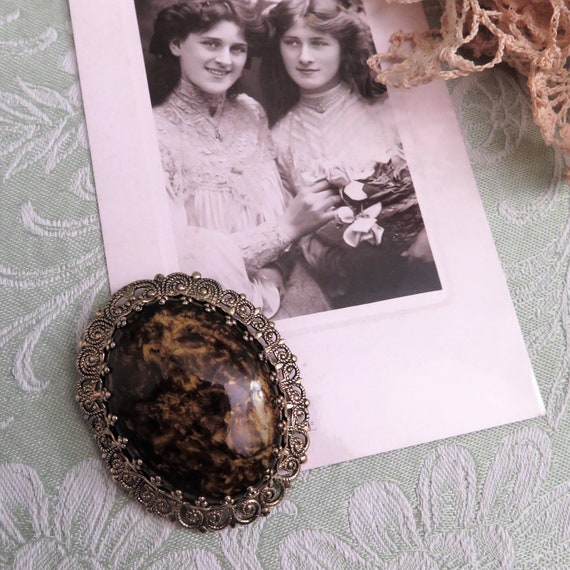 Broche Vintage En Pierre Dure Et Métal Argenté - Bijou Ancien, Style Rétro, Parfait Pour Personnaliser Une Veste Ou Un Sac