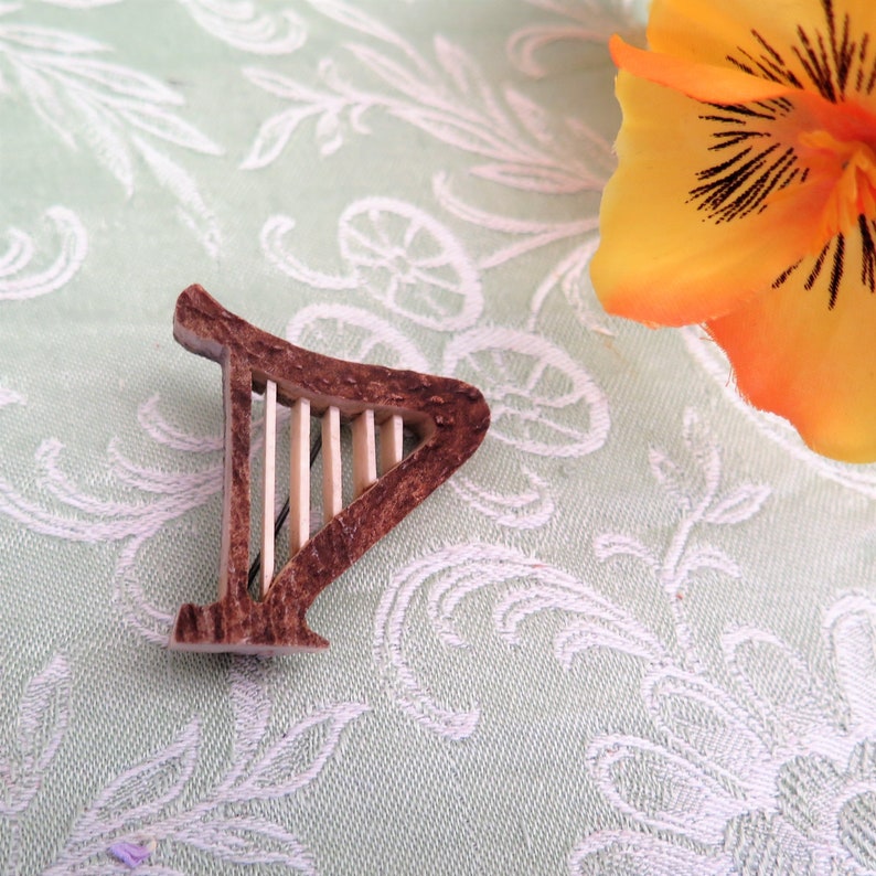 Gift for a Musician Irish Gifts Vintage Harp Brooch Gift for a Harpist Stag Antler Brooch Irish Harp Brooch Horn Brooch