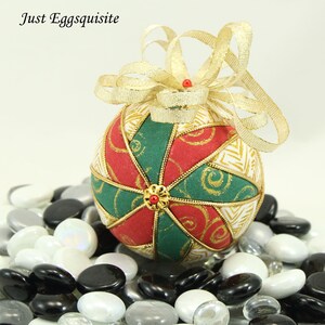 Tuck Quilted Ornamental Ball Blue Purple Batik Fabrics Wrapped Bands Pattern Green 3 Inch Diameter Japanese Kimekomi Ball
